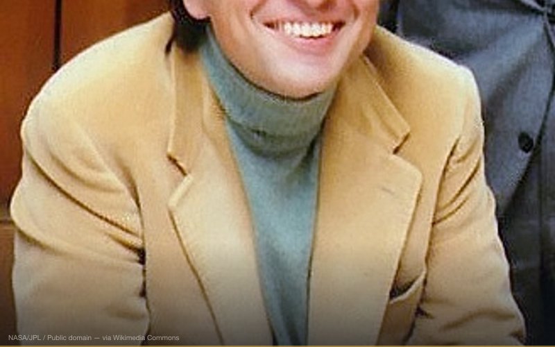 Part of Image:Planetary society.jpg Original caption: "Founding of the Planetary Society Carl Sagan, Bruce Murray and Louis Friedman, the founders of The Planetary Society at the time of signing the papers formally incorporating the organization. The fourth person is Harry Ashmore, an advisor, who greatly helped in the founding of the Society. Ashmore was a Pulitizer Prize winning journalist and leader in the Civil Rights movement in the 1960s and 1970s." — related to Abiotic Oil Conspiracy