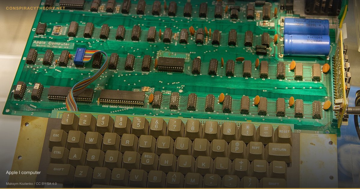 Apple iPhone Slowdown / Batterygate (2017) — Apple I computer