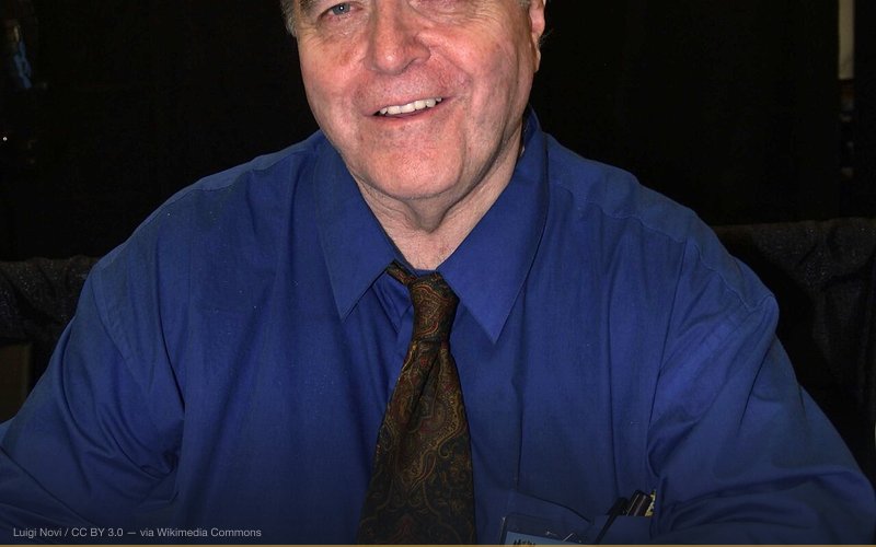 Comics creator Neal Adams at the 2013 Wizard World New York Experience Comic Con, at Pier 36 in Manhattan, June 29, 2013. This photo was created by Luigi Novi. It is not in the public domain, and use of this file outside of the licensing terms is a copyright violation. If you would like to use this image outside of the Wikimedia projects, you may do so, only if I am properly credited, either by linking the photograph to this page, or with an easily visible credit placed near the photo in each instance in which it is used. Please credit authorship as follows: © Luigi Novi / Wikimedia Commons. Please maintain the original file name in all uses. You can see a gallery of some of my other photos here. If you have any questions, you can contact me by sending me an email or leaving a note at the bottom of my Wikipedia talk page. — related to Expanding Earth Theory