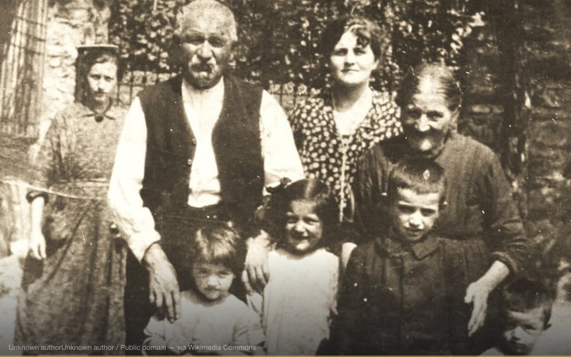 Angelo Roncalli’s family (future pope John XXIII) circa 1890 — related to Third Secret of Fatima Cover-Up