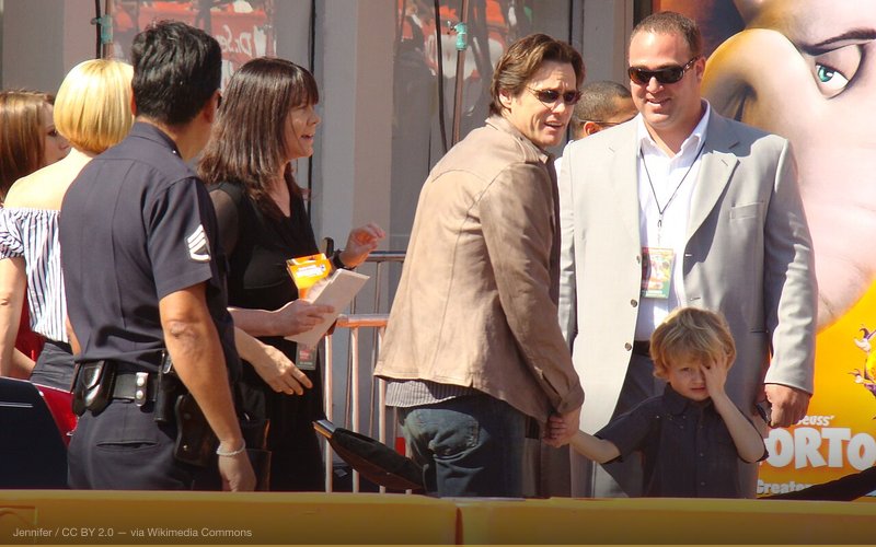 Craziness-Jim Carrey, Jenny McCarthy and family... — related to Jim Carrey Clone Conspiracy