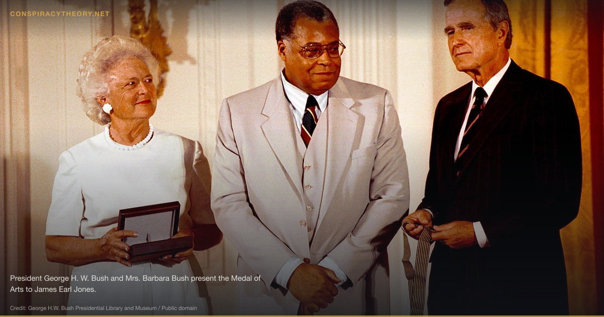 Luke, I Am Your Father — The Misquote (1980) — President George H. W. Bush and Mrs. Barbara Bush present the Medal of Arts to James Earl Jones.