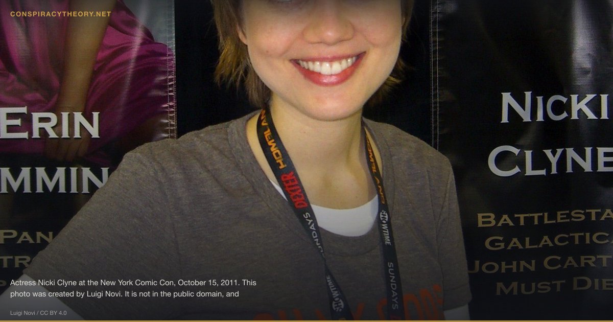 NXIVM (1998) — Actress Nicki Clyne at the New York Comic Con, October 15, 2011. This photo was created by Luigi Novi. It is not in the public domain, and use of this file outside of the licensing terms is a copyright violation. If you would like to use this image outside of the Wikimedia projects, you may do so, only if I am properly credited, either by linking the photograph to this page, or with an easily visible credit placed near the photo in each instance in which it is used. You can see a gallery of some of my other photos here. If you have any questions, you can contact me by sending me an email or leaving a note at the bottom of my Wikipedia talk page.