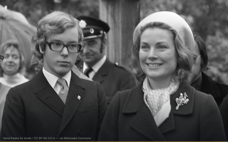 Prinses Gracia van Monaco doopt op Floriade een lelie — related to Princess Grace Kelly: Accident or Murder?